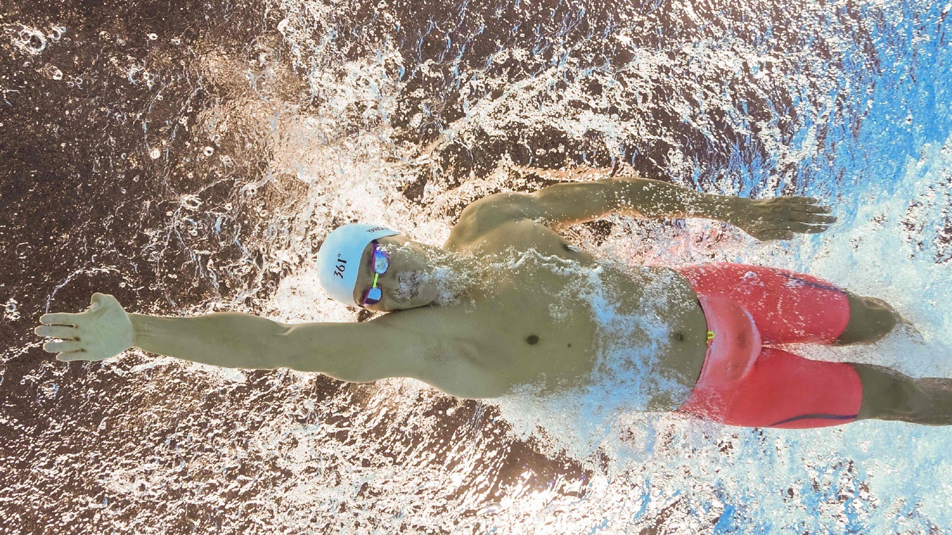 黄蜂发布首本官方漫画《蜂影》,拓展青少年受众,黄蜂动漫